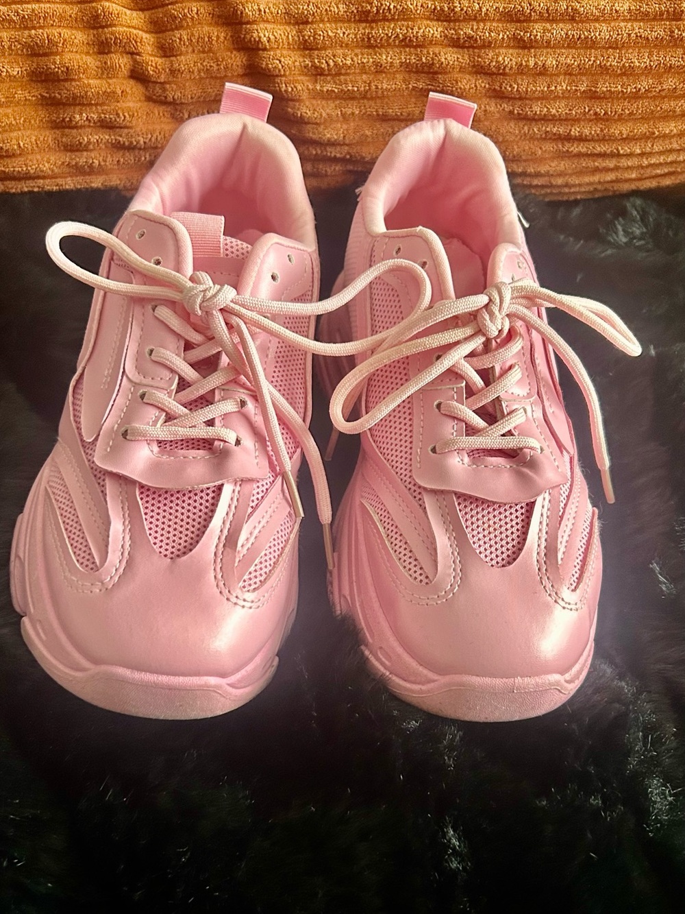 Pink Lily Fashion Sneakers